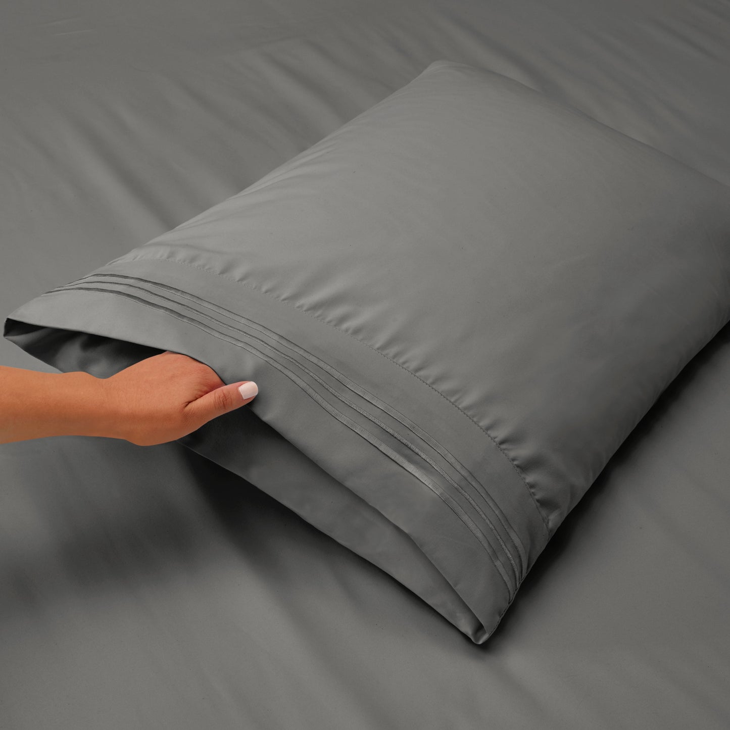 Queen Sheets Set, 1800 Series 4 Piece Deep Pocket Sheets, 100% Soft Microfiber Bed Sheets Set, Gray