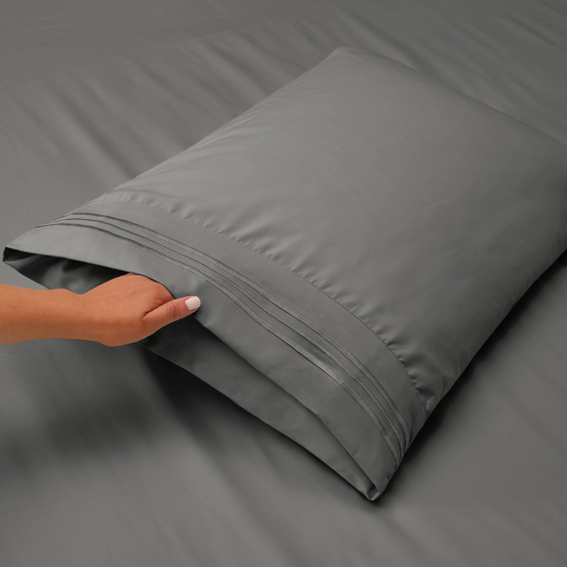 Queen Sheets Set, 1800 Series 4 Piece Deep Pocket Sheets, 100% Soft Microfiber Bed Sheets Set, Gray